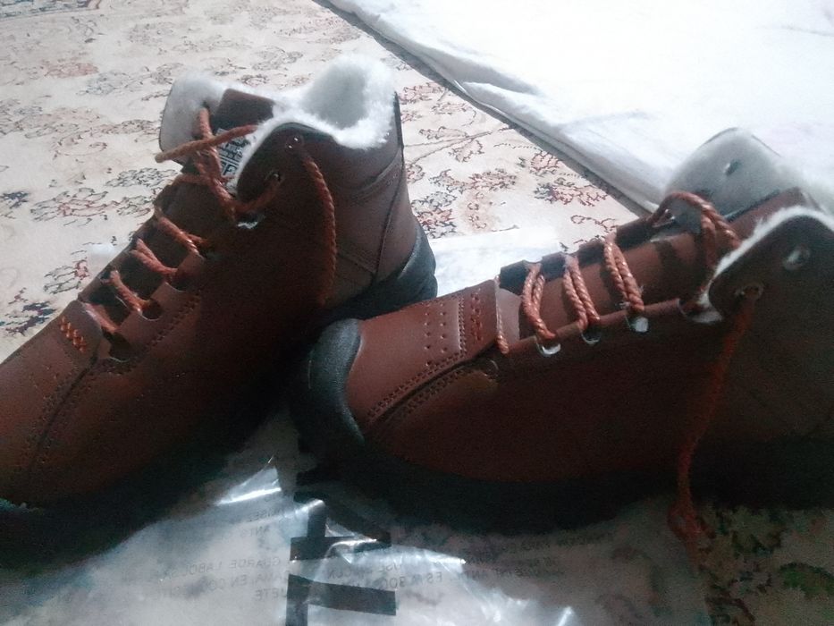 Зимние теплые кожаные ботинки