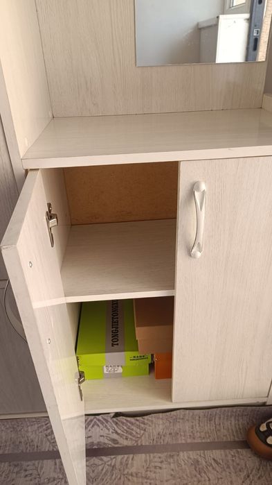 Шкаф для прихожей