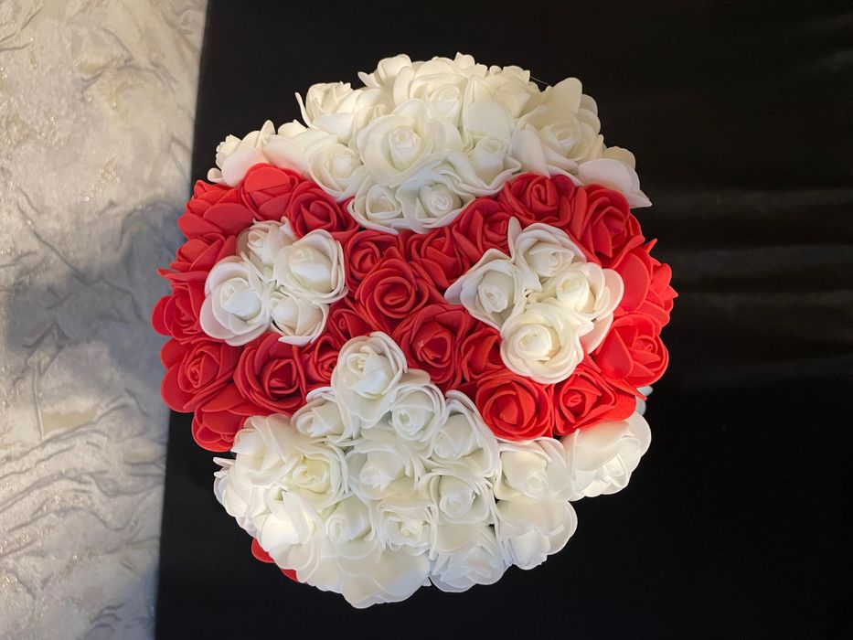 Mecheta ot izkustveni rozi.