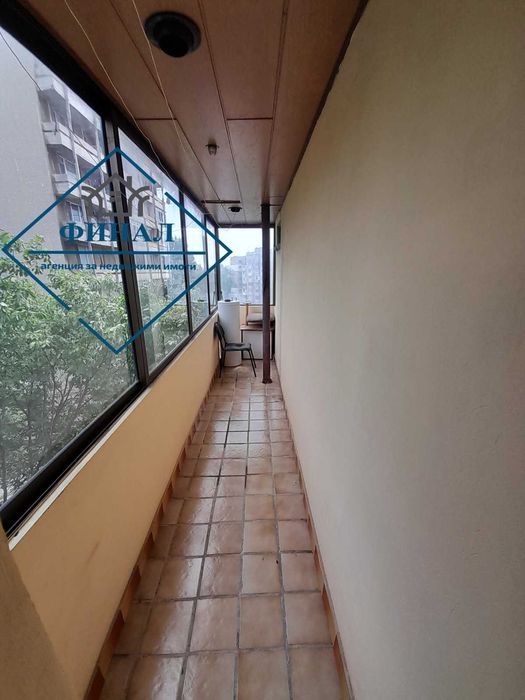 Продава се Двустаен апартамент в Шумен, Тракия - 67 кв.м за 1104 €/кв.м - Снимка #2