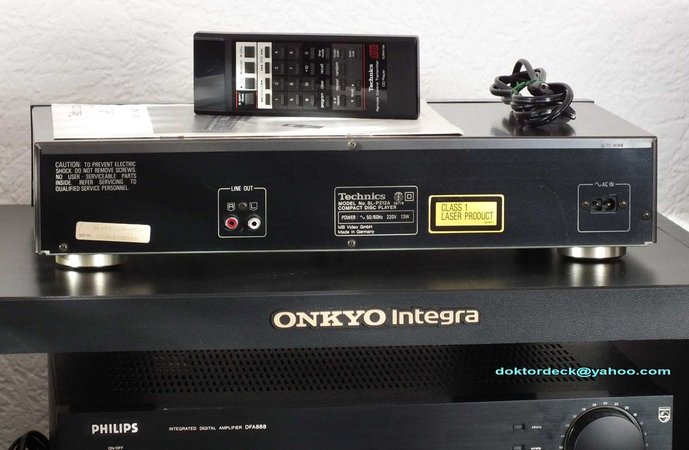 cd-player Technics SL-P212A cu tel originala si manual
