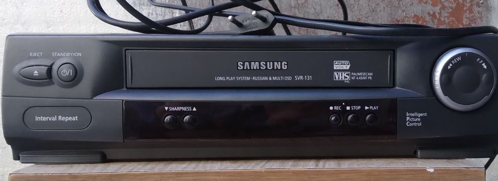 Продам видеомагнитофон Samsung