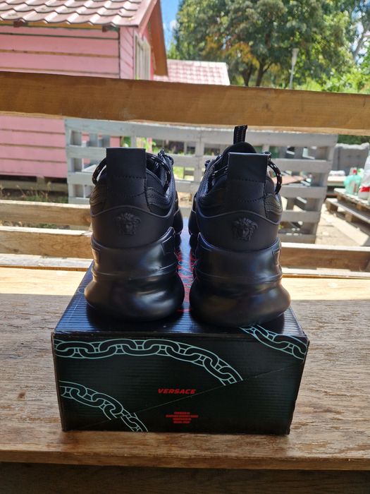 Versace Chain Reaction (marimi: 38,39,40,41,42,43,44,45,46) Negru