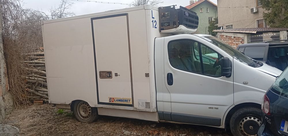 Renault trafic 2014 година счупен двигател !