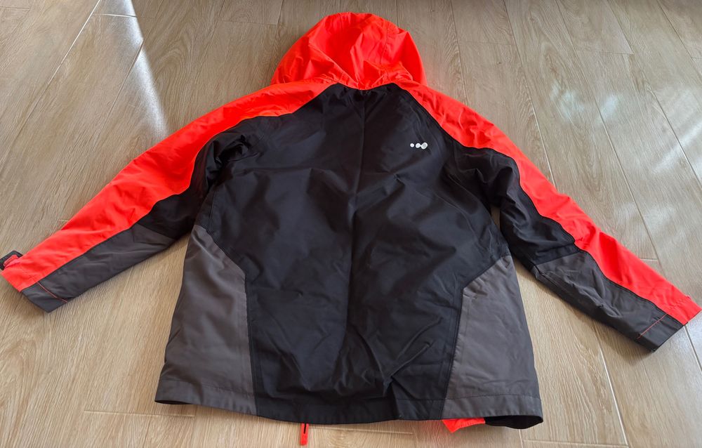 Vând geacă iarnă, copii, unisex, măsura 125-132 cm