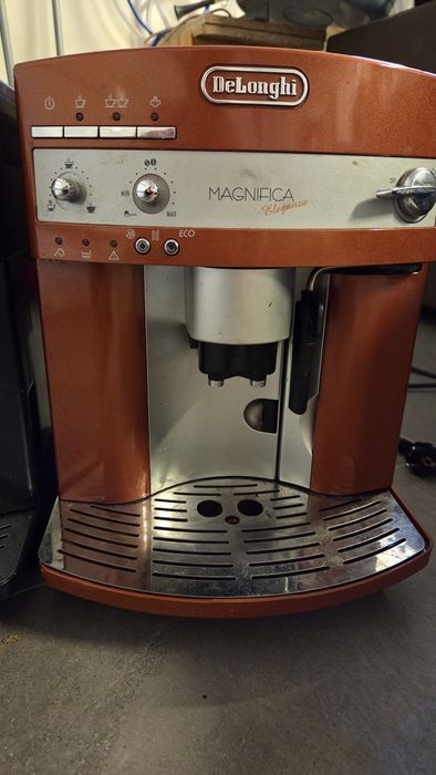 Espressor cafea Delonghi Magnifica