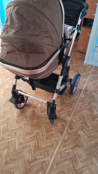 Срочно продам коляску зима- лето