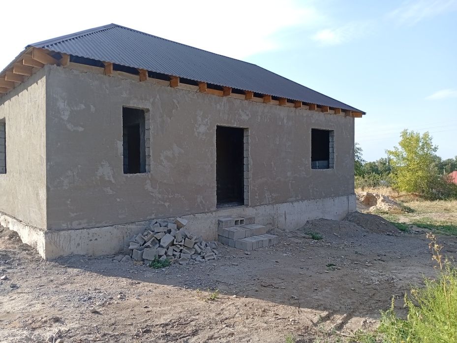 Продам дом не законченном виде