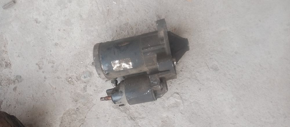 Продам стартер Рено