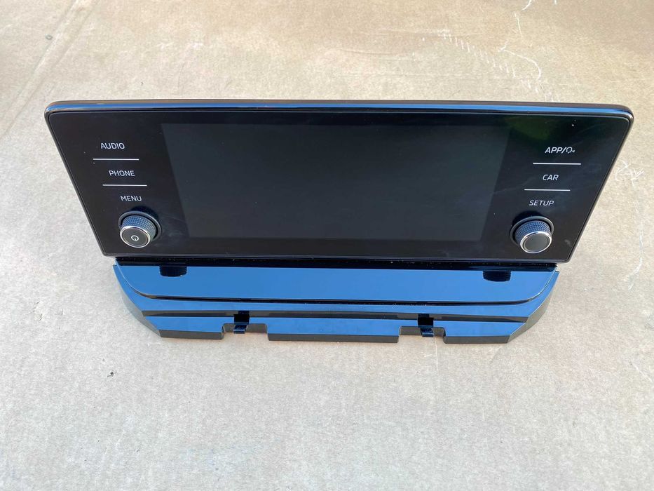 Unitate media ecran display navigatie Skoda Octavia 4