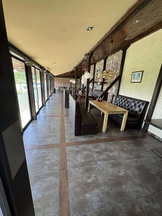 Продава се Хотел в Казанлък - 7000 кв.м за 132 €/кв.м - Снимка #1