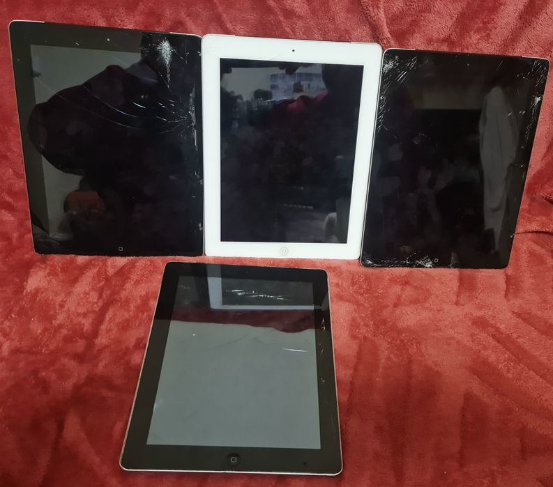 Продавам 4 бр. iPad 4 (A1460) – само накуп