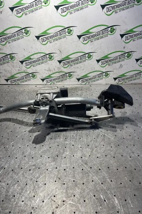 Motoras stergatoare volan pe stanga Audi A4 2008