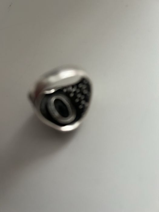 Продам кольцо серебро очень красивое