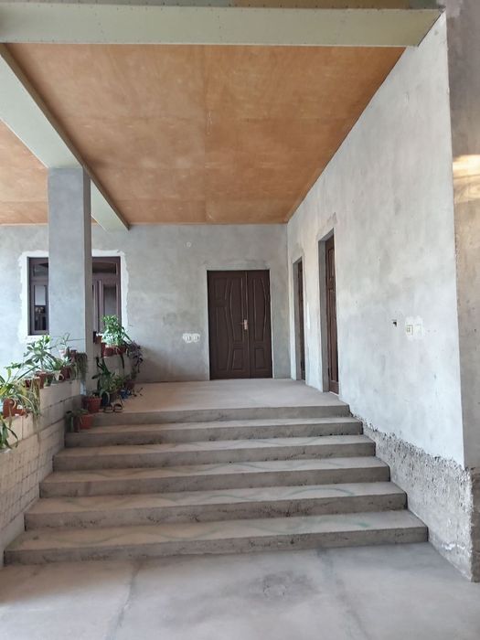 Ховли уй сотилади. 6 сотик Фаргона шахар