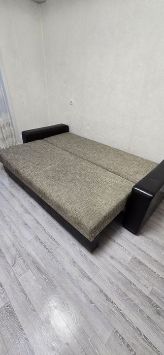 Продам диван раздвижной
