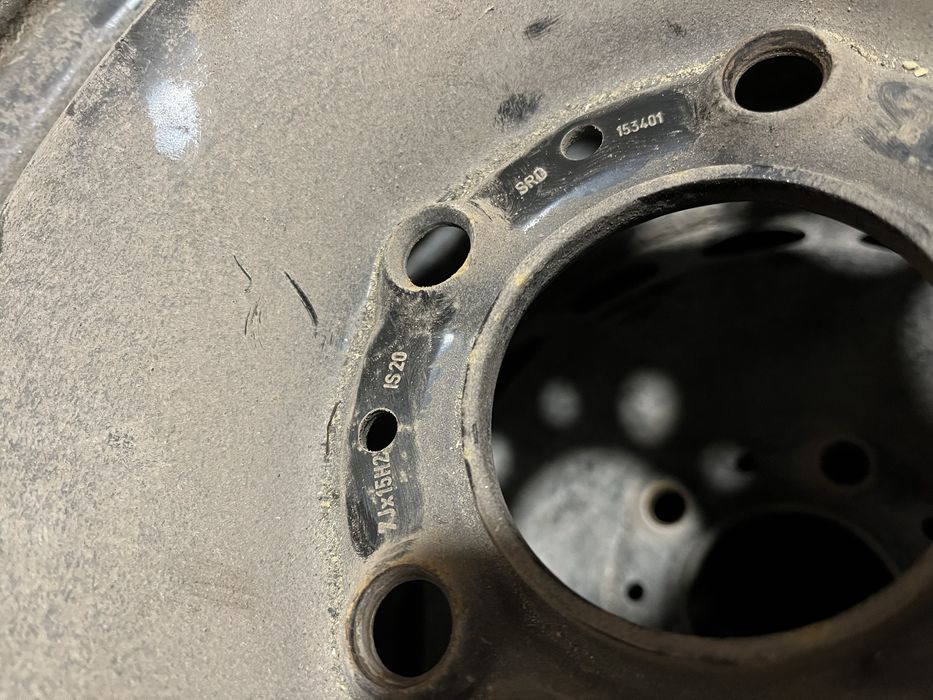 Штампы на БМВ е34 Р15