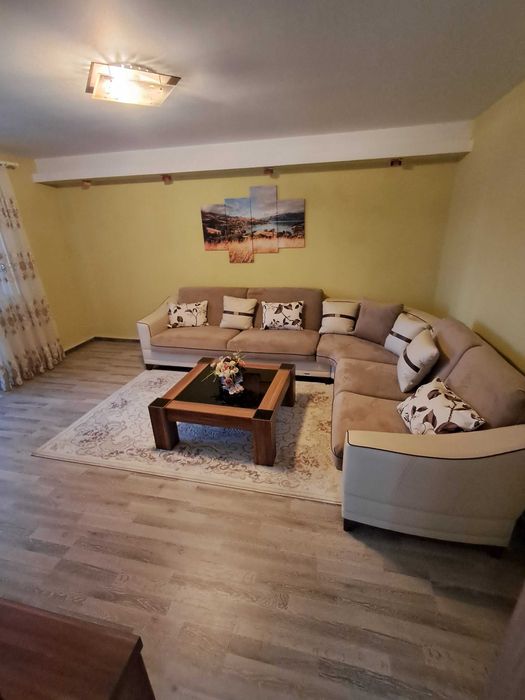 Vand Apartament 3 camere decomandat