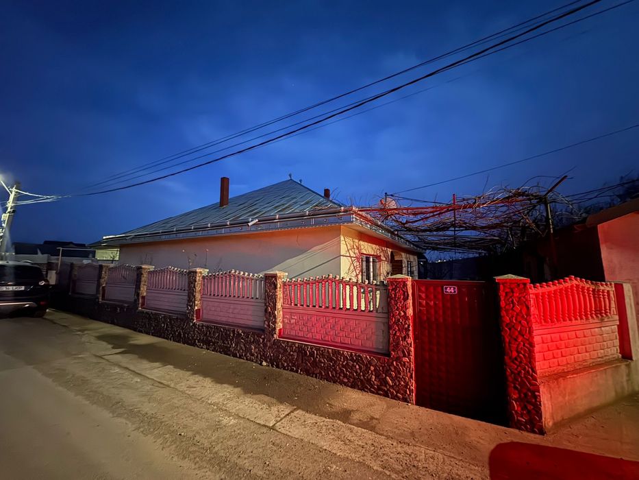Casa + teren Razboieni Targu-Frumos