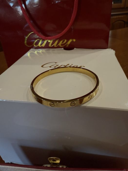 Cartier love bracelet
