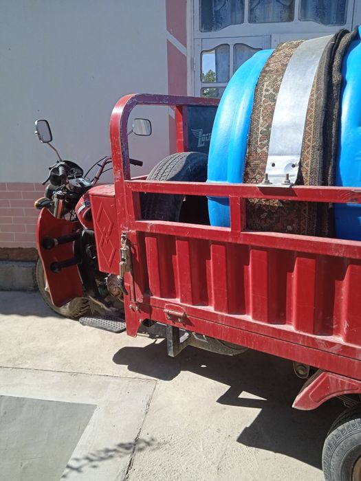 Lochin Mototsikl sotiladi yangi 2022-yil