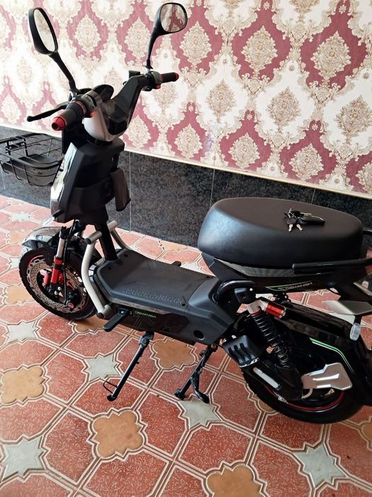 скутир сотилади хали янги пул керак нархи.