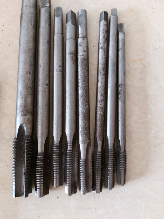 Продам токарный инструмент