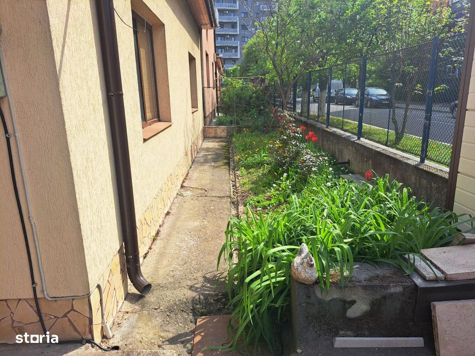 Casă în Cantemir cu 3 dormitoare, living, bucătărie, 2 băi,teren 475mp