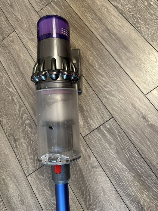 Прахосмукачка Dyson V11