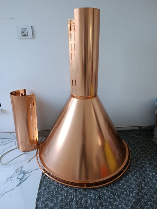 Vând hotă nouă din aluminiu