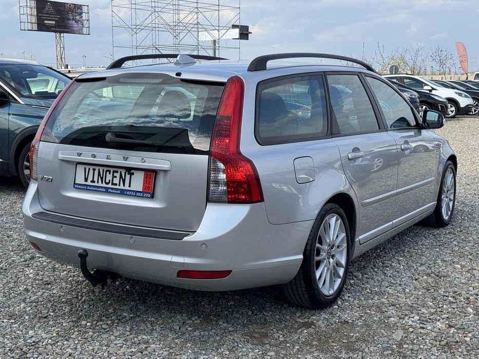 Volvo V50 1.6D S/S MOMENTUM 2010 Cash/Rate Cu Buletinul