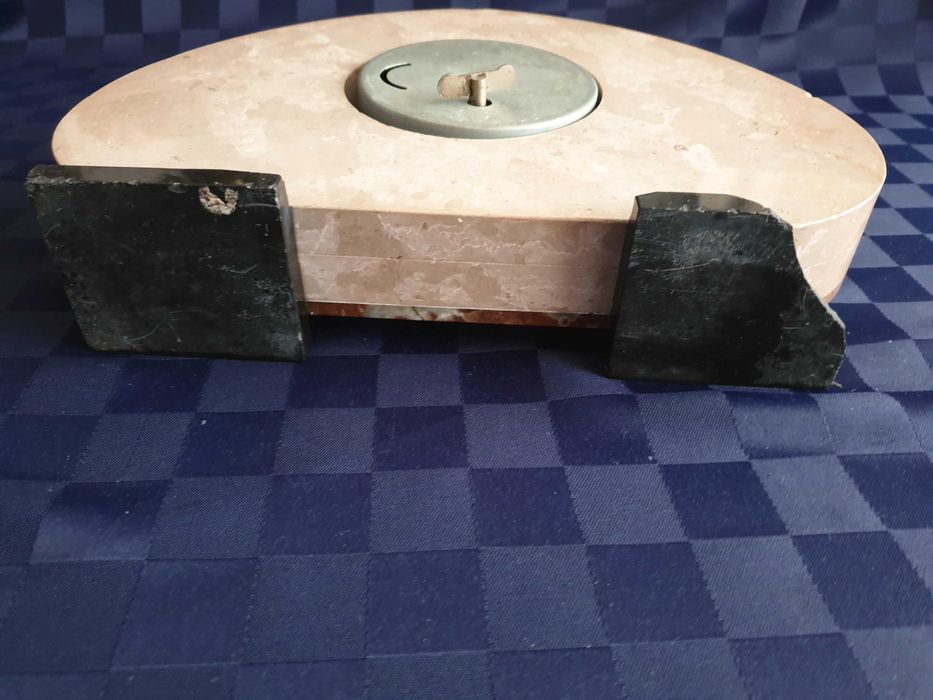 Античен френски каминен часовник и Каминен мраморен часовник