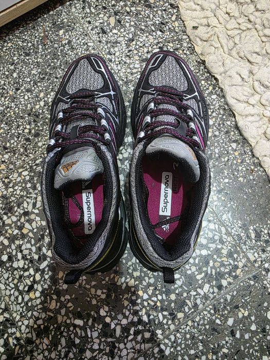 Маратонки  нови ново