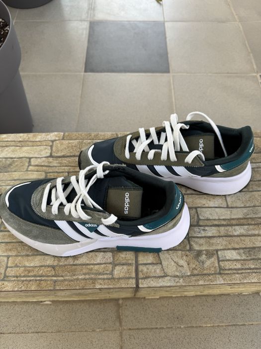 Маратонки и обувки