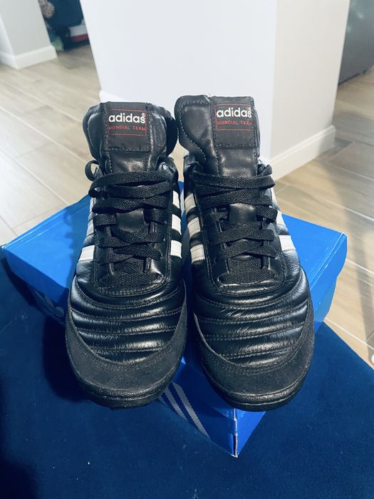 Ghete fotbal sintetic Mundial Team 41 1/3