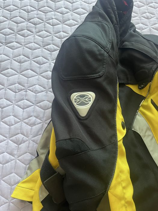 Текстилно Мото яке L