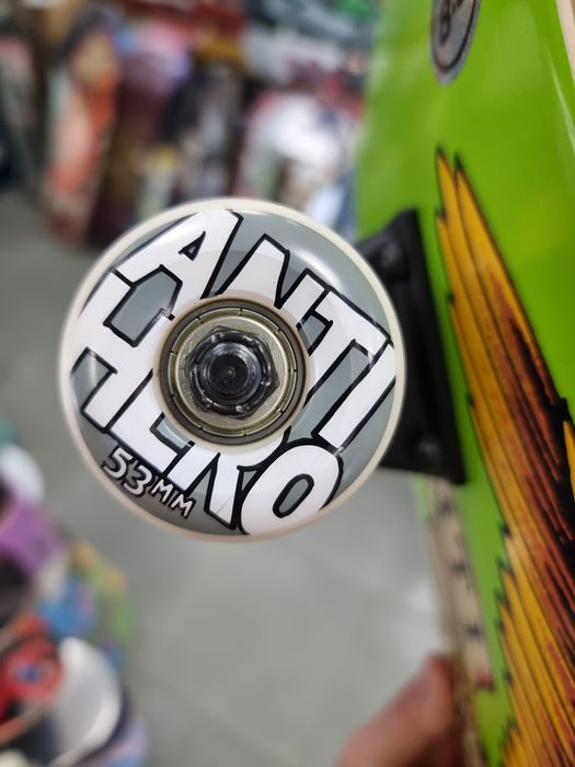 Готов скейтборд Antihero 8.0