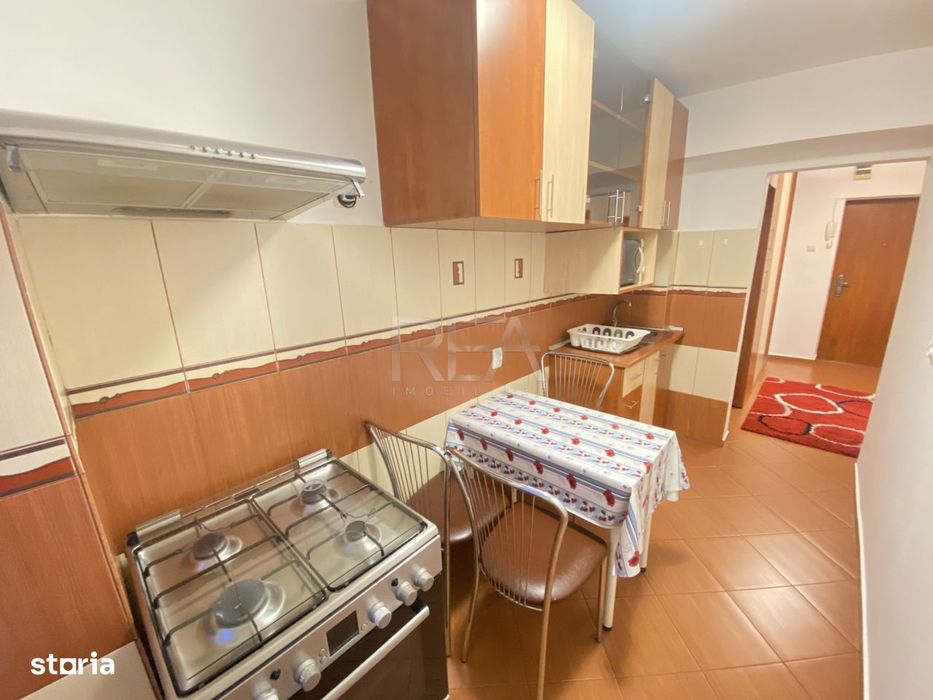 Garsoniera-Decomandata- Trafic Greu