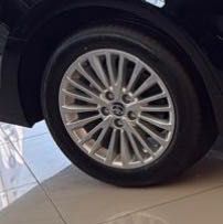 Продам диски r17 и резину в подарок