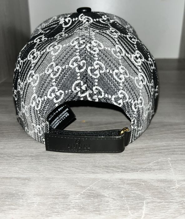 Vand sapca gucci alb negru