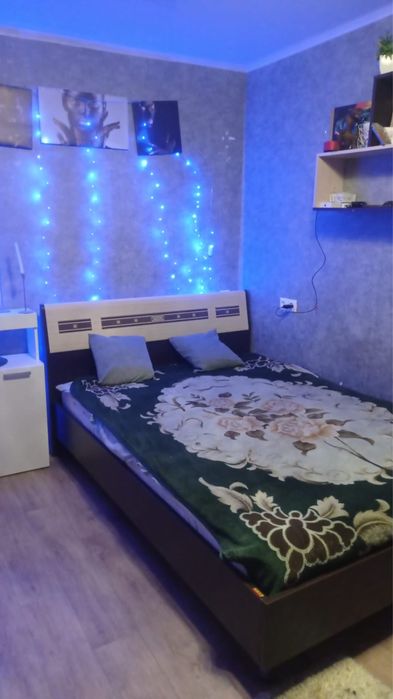 Продам спальный гарнитур