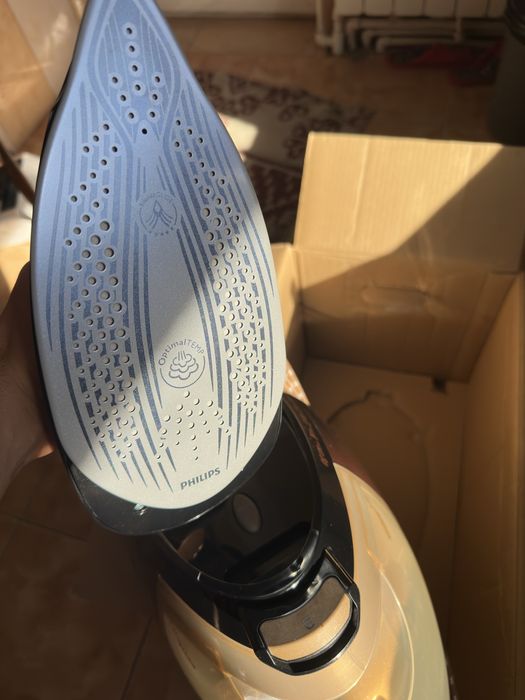 Statie de calcat PHILIPS PerfectCare Elite Plus GC9682/80, 2700W, 600g/min, 1.8l, talpa T-ionicGlide, auriu-negru