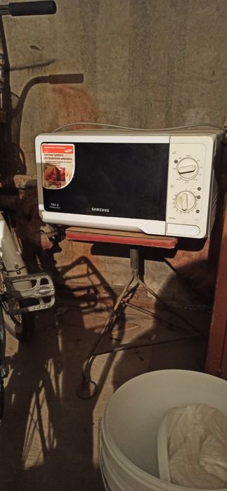 Продам микроволновую печь.