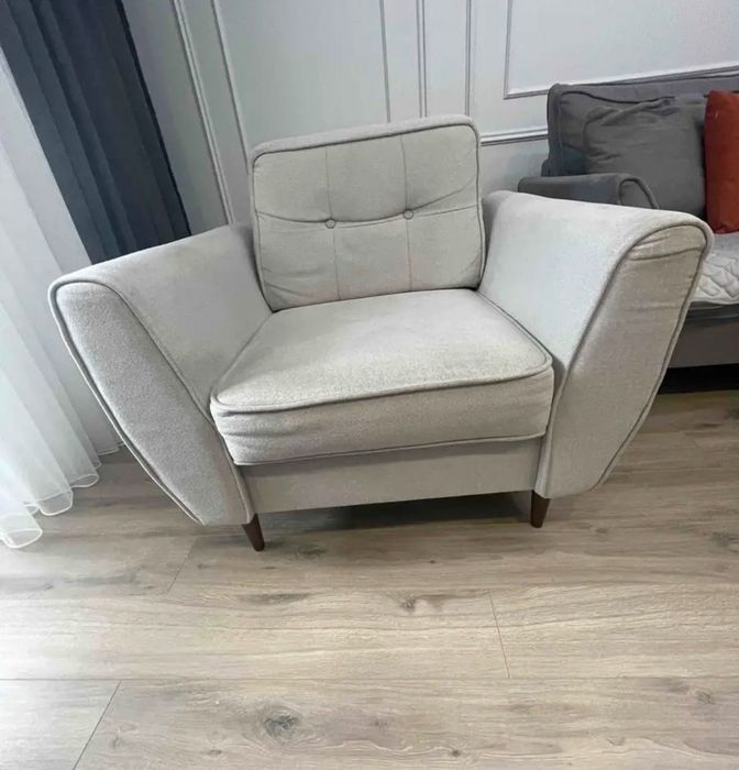 Диван и два кресла