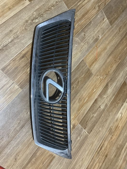 Решетка радиатора Lexus 190 кузов