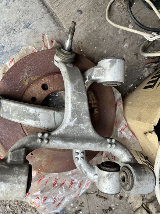 Продам запчати на Mersedes ML w163