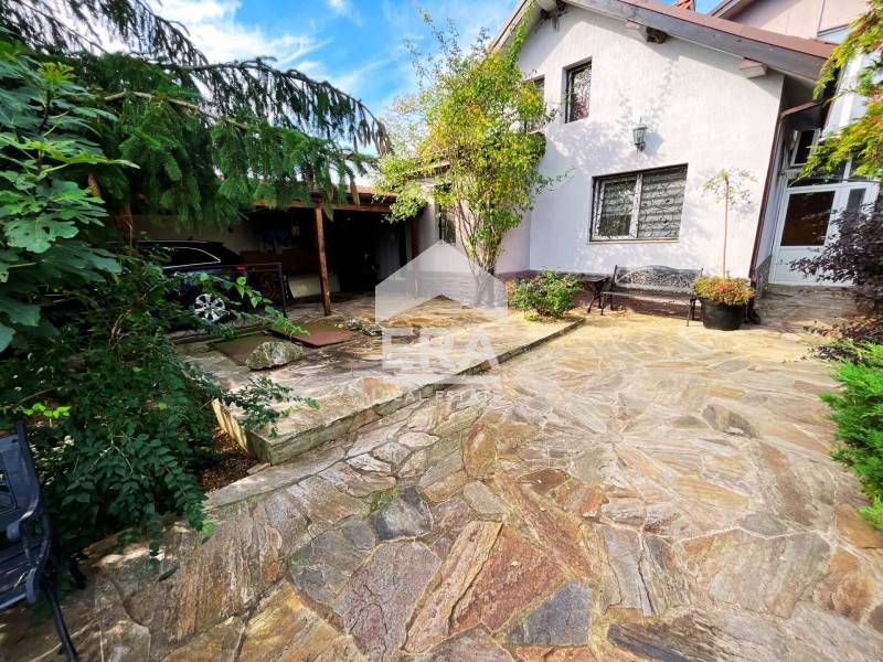 Продава се Къща в с. Осеново, Област Варна - 245 кв.м за 939 €/кв.м - Снимка #1