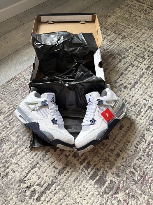 Jordan 4 Navy