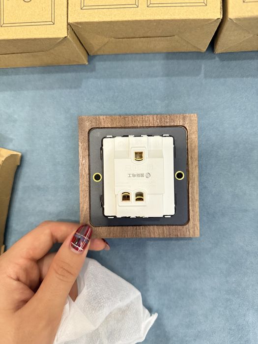 Накладной ретро выключатель