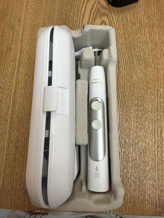 Philips Sonicare Expert Clean 7300